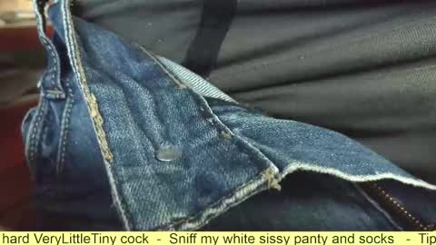 Snapshot of verylittletiny chatting on 13, 11, 2025 Erik online show from 13, 11, 2025