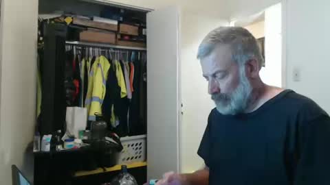 hairy man online show from 16, 10, 2025