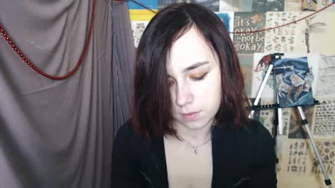Snapshot of veryveryvery_shy chatting on 6, 1, 2025 veryveryvery_shy online show from 6, 1, 2025
