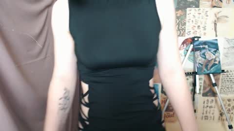 Snapshot of veryveryvery_shy chatting on 21, 1, 2025 veryveryvery_shy online show from 21, 1, 2025