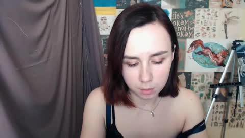 Snapshot of veryveryvery_shy chatting on 27, 1, 2025 veryveryvery_shy online show from 27, 1, 2025