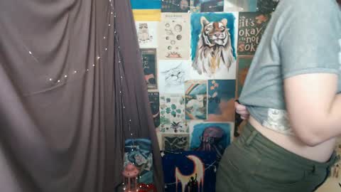 Snapshot of veryveryvery_shy chatting on 2, 2, 2025 veryveryvery_shy online show from 2, 2, 2025