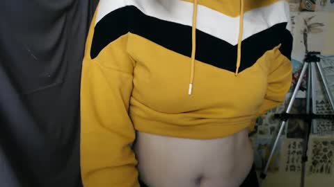 Snapshot of veryveryvery_shy chatting on 7, 2, 2025 veryveryvery_shy online show from 7, 2, 2025