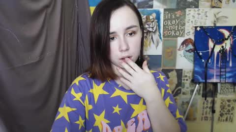 Snapshot of veryveryvery_shy chatting on 28, 2, 2025 veryveryvery_shy online show from 28, 2, 2025