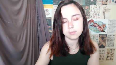 Snapshot of veryveryvery_shy chatting on 22, 9, 2025 veryveryvery_shy online show from 22, 9, 2025