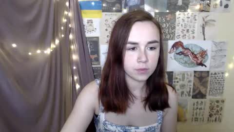 Snapshot of veryveryvery_shy chatting on 11, 11, 2025 veryveryvery_shy online show from 11, 11, 2025