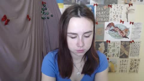 Snapshot of veryveryvery_shy chatting on 15, 12, 2025 veryveryvery_shy online show from 15, 12, 2025