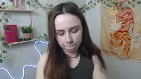 veryveryvery_shy online show from 13, 4, 2026