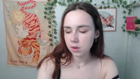 veryveryvery_shy online show from 30, 5, 2026
