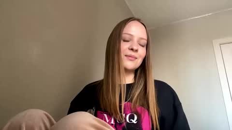 Maya  online show from 19, 3, 2026