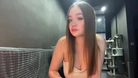 Snapshot of vestaszanto chatting on 21, 11, 2025 Esta online show from 21, 11, 2025