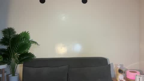 via_olala online show from 19, 9, 2025