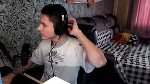 Snapshot of vialeras chatting on 13, 2, 2025 vialeras online show from 13, 2, 2025