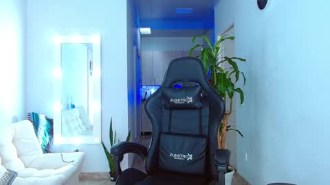 Snapshot of viannca__ chatting on 1, 3, 2025 Ariana online show from 1, 3, 2025