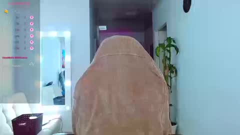 Snapshot of viannca__ chatting on 10, 9, 2025 Ariana online show from 10, 9, 2025