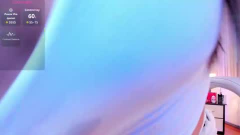 Snapshot of viannca__ chatting on 26, 9, 2025 Ariana online show from 26, 9, 2025