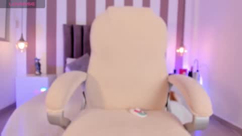 Snapshot of viannca__ chatting on 1, 10, 2025 Ariana online show from 1, 10, 2025