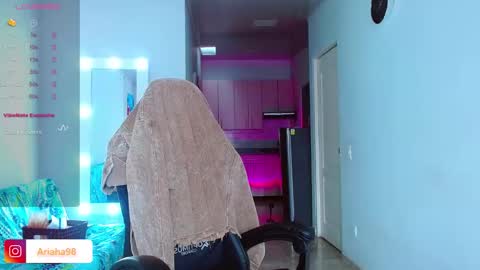 Snapshot of viannca__ chatting on 28, 10, 2025 Ariana online show from 28, 10, 2025