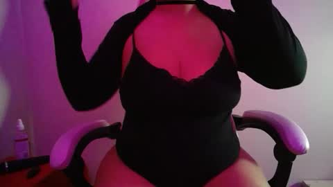 vibe_xxxo online show from 2, 3, 2026