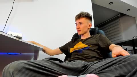 Snapshot of vibemygirl chatting on 20, 2, 2025 vibemygirl online show from 20, 2, 2025