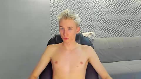 Snapshot of vibemygirl chatting on 13, 9, 2025 vibemygirl online show from 13, 9, 2025