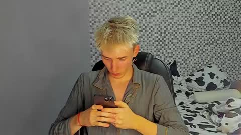 Snapshot of vibemygirl chatting on 18, 9, 2025 vibemygirl online show from 18, 9, 2025