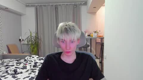 vibemygirl online show from 5, 12, 2025