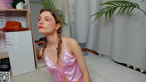 Mikky online show from 4, 2, 2025