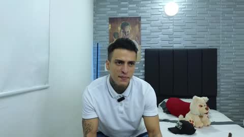 Snapshot of vicctorzc chatting on 21, 12, 2024 Victor cardenas online show from 21, 12, 2024