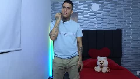 Snapshot of vicctorzc chatting on 6, 1, 2025 Victor cardenas online show from 6, 1, 2025