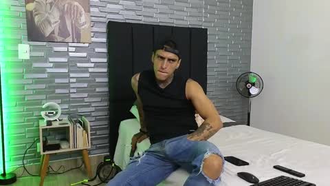 Snapshot of vicctorzc chatting on 7, 2, 2025 Victor cardenas online show from 7, 2, 2025