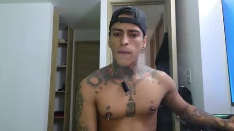 Snapshot of vicctorzc chatting on 14, 2, 2025 Victor cardenas online show from 14, 2, 2025