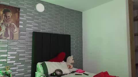 Snapshot of vicctorzc chatting on 28, 2, 2025 Victor cardenas online show from 28, 2, 2025