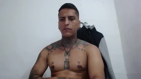 Snapshot of vicctorzc chatting on 28, 11, 2025 Victor cardenas online show from 28, 11, 2025