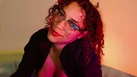 Snapshot of vicky_crazy chatting on 2, 1, 2025 Vicky online show from 2, 1, 2025
