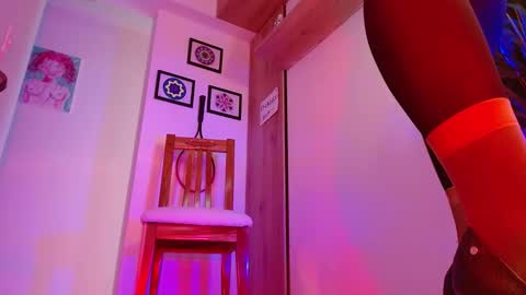 Snapshot of vicky_crazy chatting on 6, 1, 2025 Vicky online show from 6, 1, 2025