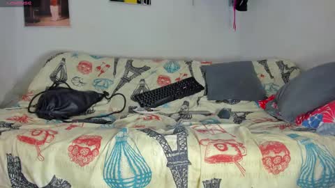 vicky manuela online show from 31, 12, 2024