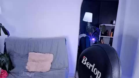 Snapshot of vickygrey1 chatting on 12, 10, 2025 Vicky Greys online show from 12, 10, 2025