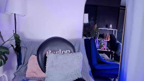 Snapshot of vickygrey1 chatting on 15, 10, 2025 Vicky Greys online show from 15, 10, 2025