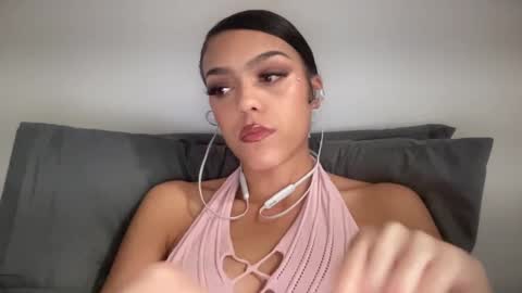 Snapshot of vickyyyx chatting on 8, 1, 2025 Goddess Victory  online show from 8, 1, 2025