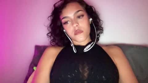 Snapshot of vickyyyx chatting on 18, 2, 2025 Goddess Victory  online show from 18, 2, 2025