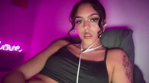 Snapshot of vickyyyx chatting on 1, 3, 2025 Goddess Victory  online show from 1, 3, 2025