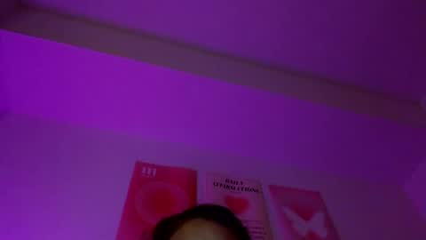 Snapshot of vickyyyx chatting on 19, 9, 2025 Goddess Victory  online show from 19, 9, 2025