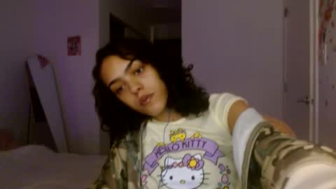 Snapshot of vickyyyx chatting on 9, 10, 2025 Goddess Victory  online show from 9, 10, 2025