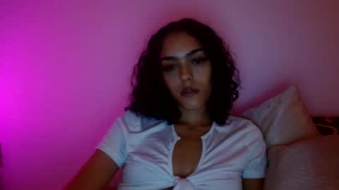 Snapshot of vickyyyx chatting on 20, 10, 2025 Goddess Victory  online show from 20, 10, 2025