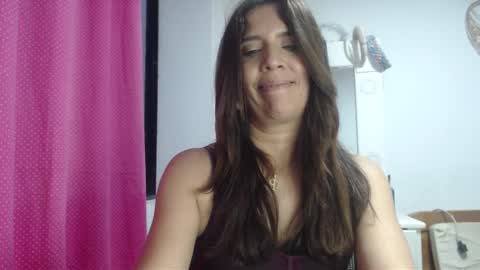 Hi guys   Im victoria  Be the one who can control me in PVT online show from 13, 1, 2025