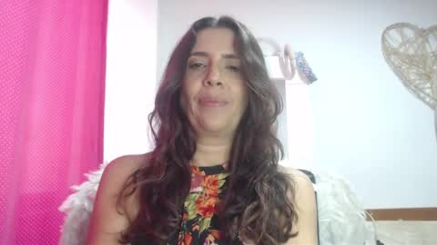 Hi guys   Im victoria  Be the one who can control me in PVT online show from 17, 1, 2025