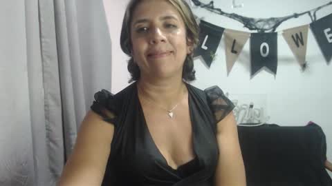 Hi guys   Im victoria  Be the one who can control me in PVT online show from 9, 10, 2025