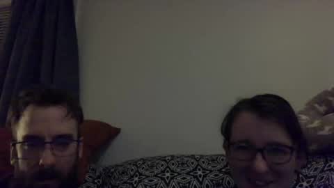 Victoria and Erian online show from 8, 1, 2025