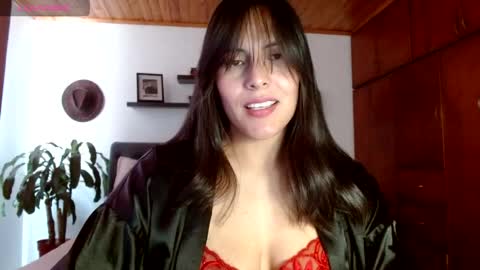 Snapshot of victoria_martelo chatting on 13, 5, 2026 VICTORIA MARTELO online show from 13, 5, 2026